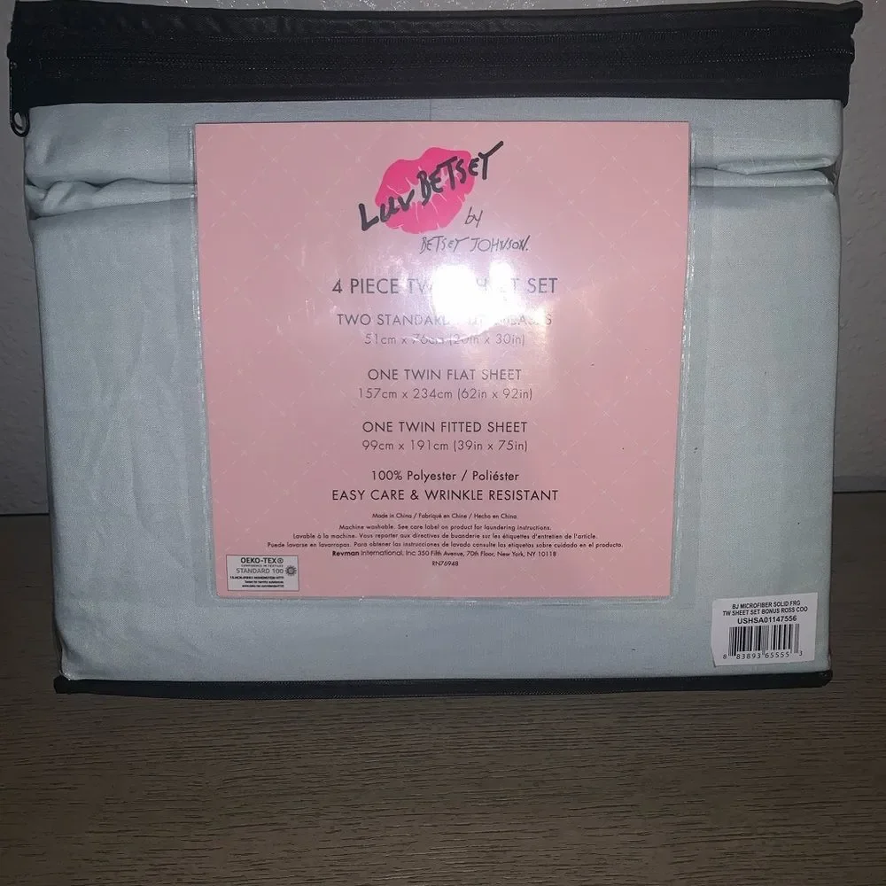 NWT Betsey Johnson Pastel Green Twin Sheets